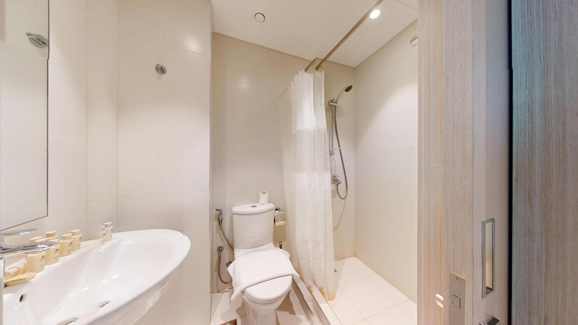 Apartment Trps - Act One Act Two Towers, Downtown Dubai, Iconic 3br Maids - With Burj Khalifa Views - Near Mall *